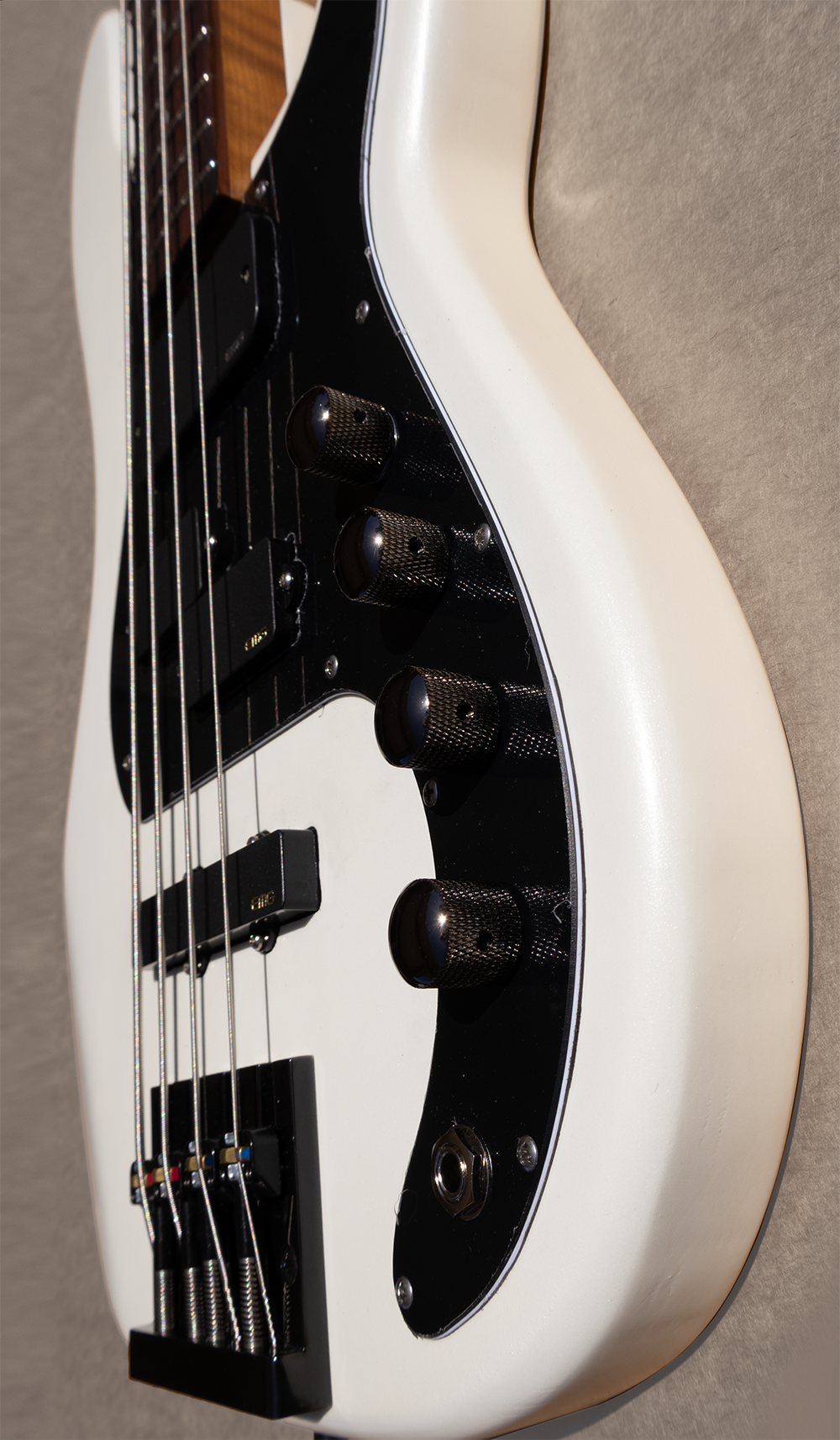 McGrath Thunderhorse 4 - Satin White - McGrath Guitars