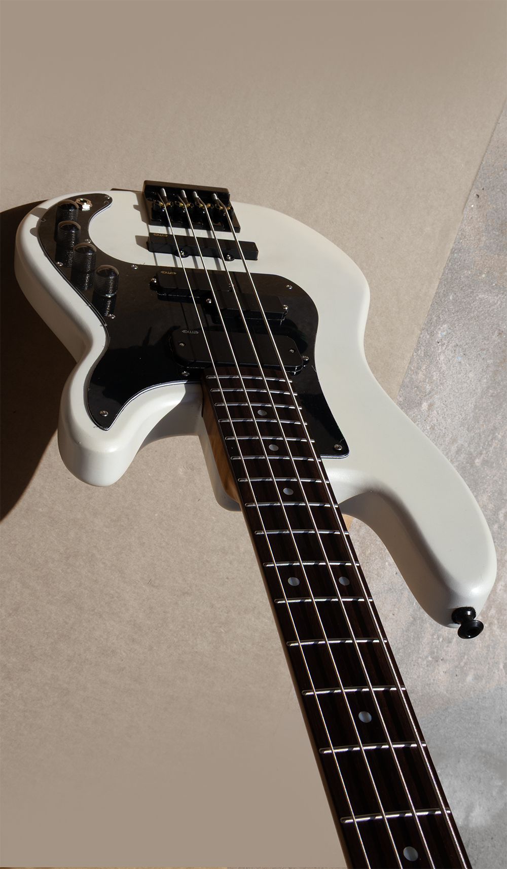 McGrath Thunderhorse 4 - Satin White - McGrath Guitars