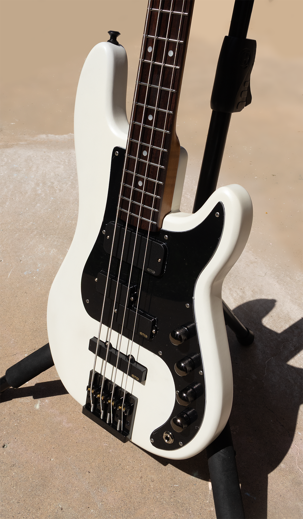 McGrath Thunderhorse 4 - Satin White - McGrath Guitars