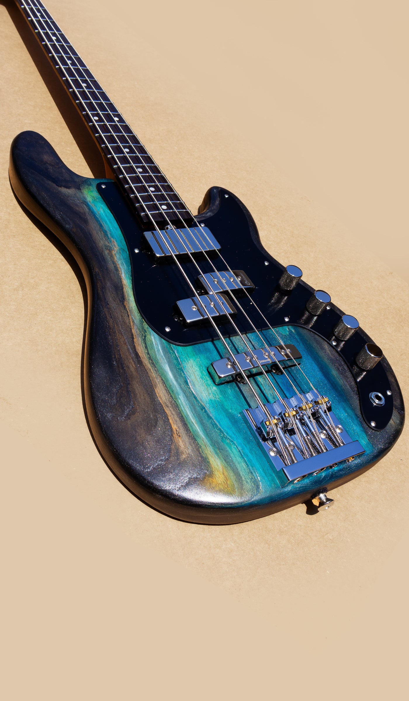 McGrath Thunderhorse IV - Black sands - McGrath Guitars