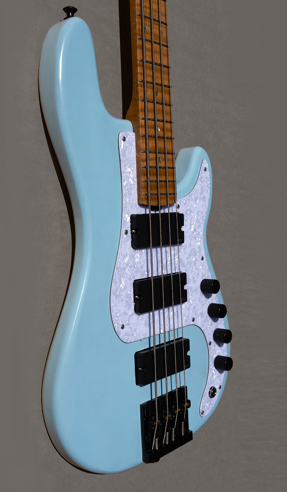 Thunderhorse 4 - Robins Egg Blue - McGrath Guitars