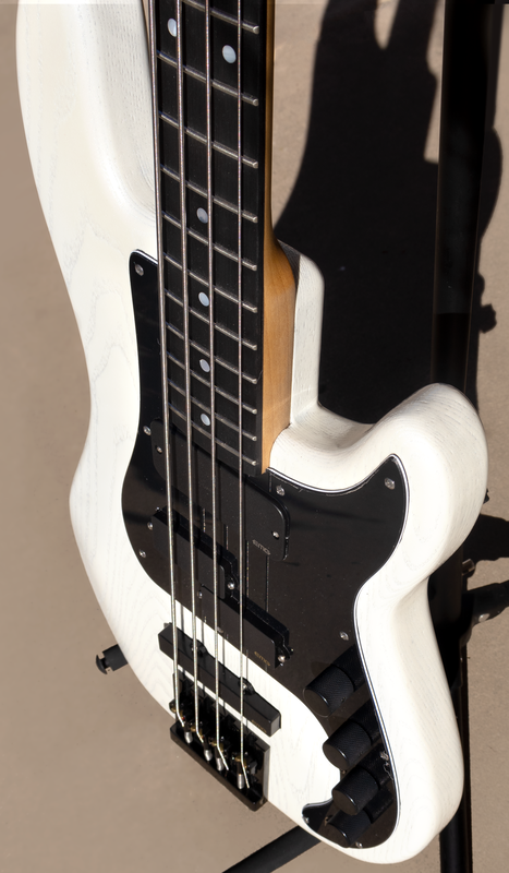 White Thunderhorse IV - McGrath Guitars