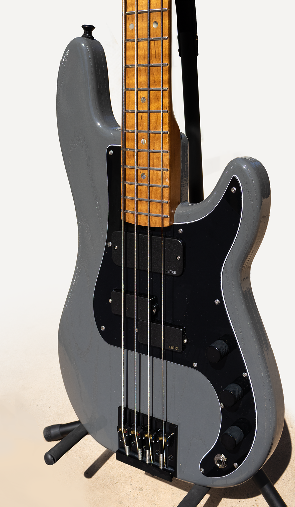McGrath - Thumper - Ceramic Grey - McGrath Guitars