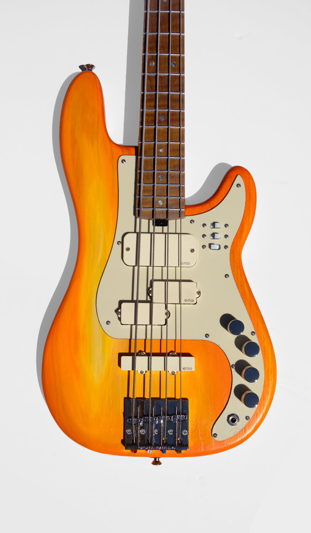 P-Style Thunderhorse 4 - Creamsicle - 8.4lbs - McGrath Guitars