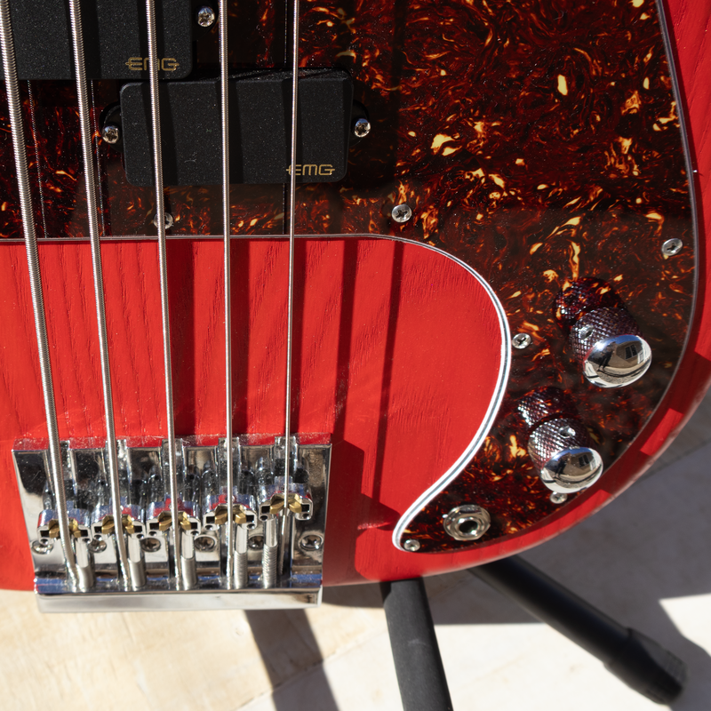 Red V Active - McGrath Guitars