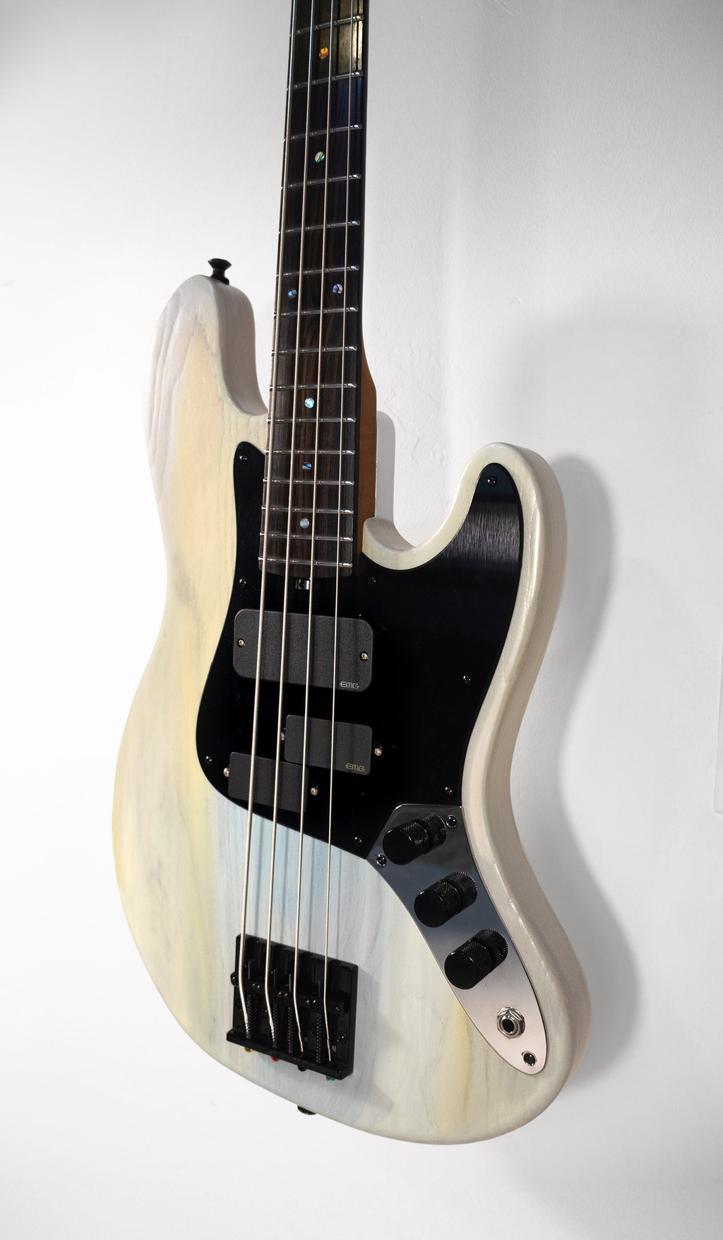 Thumper - J-Style - White Sands - Short Scale - 9.6lbs - McGrath Guitars