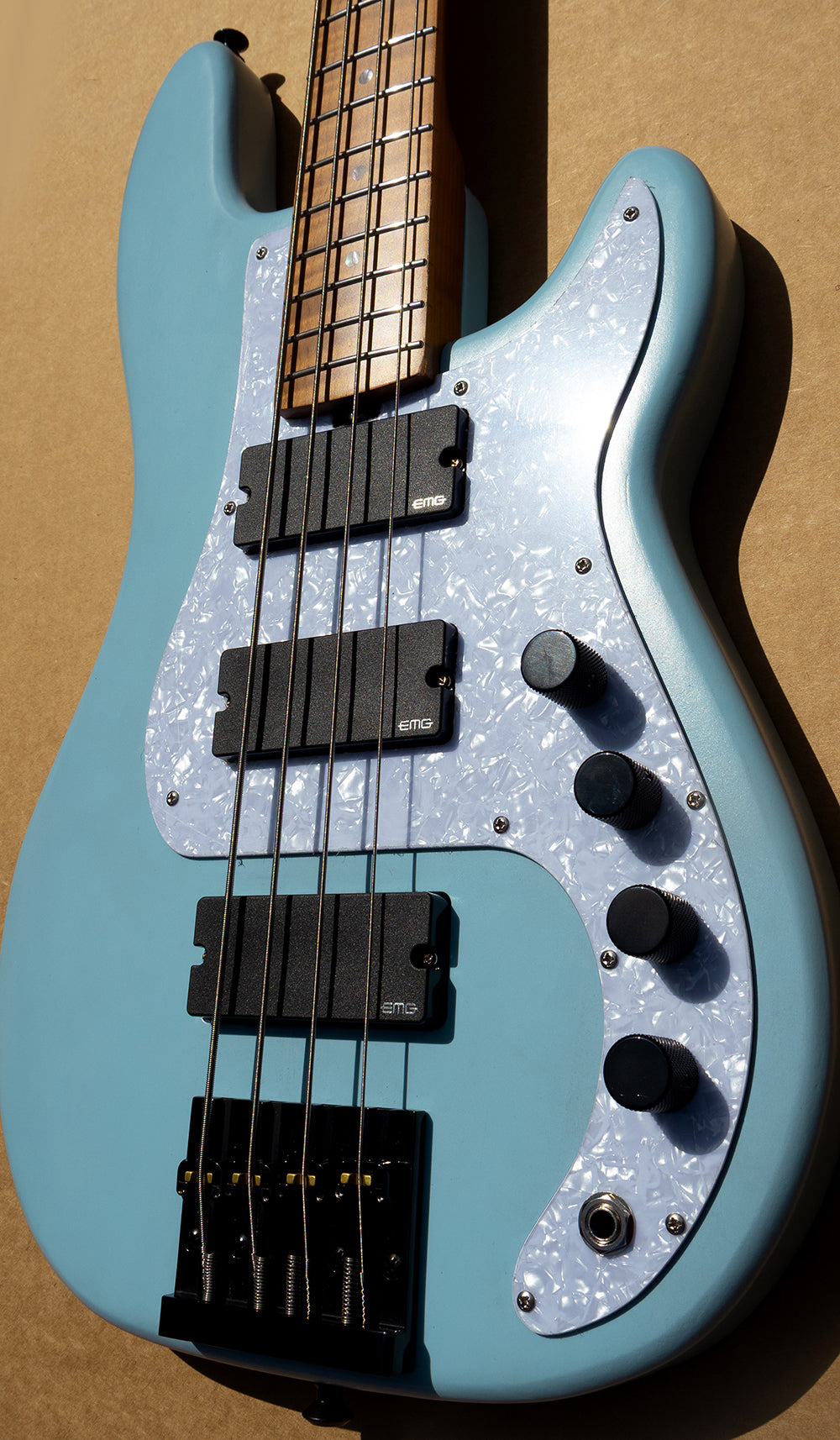Thunderhorse 4 - Robins Egg Blue - McGrath Guitars