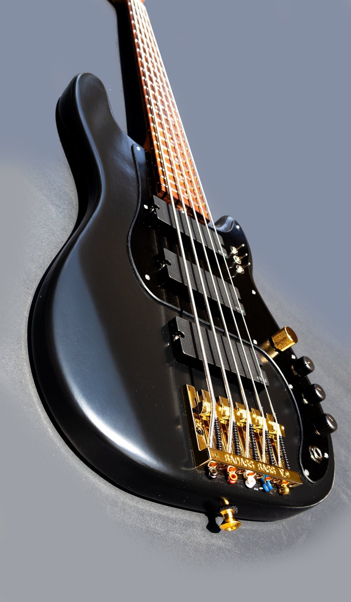 Thunderhorse V - Black and Gold - McGrath Guitars