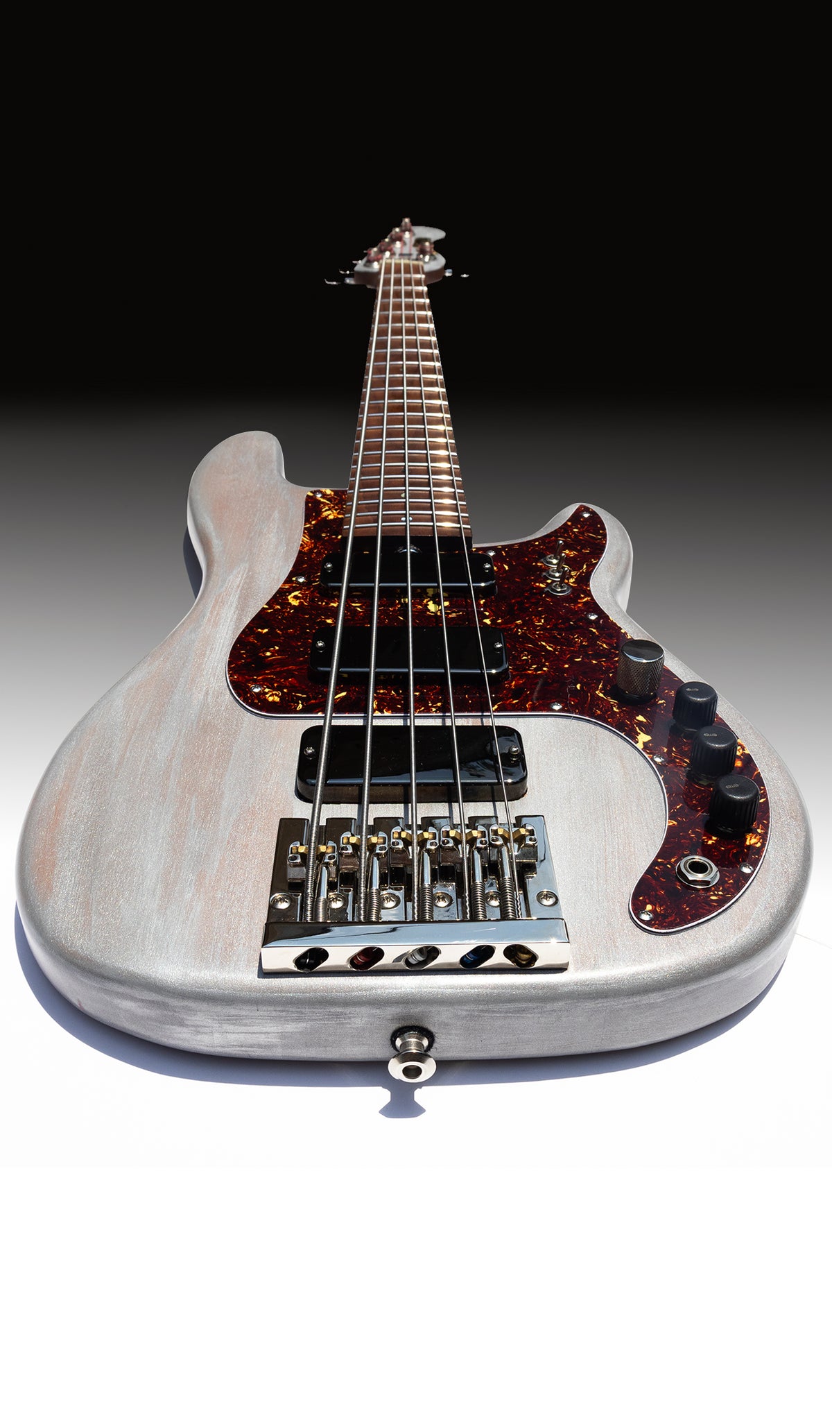 Thunderhorse V - Brushed Silver - McGrath Guitars