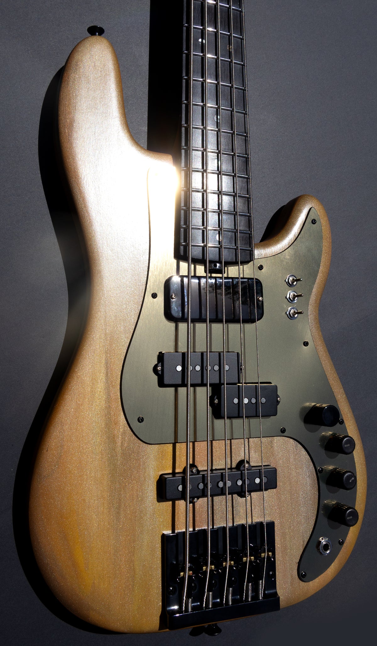 Thunderhorse V - Honey Chrome - McGrath Guitars