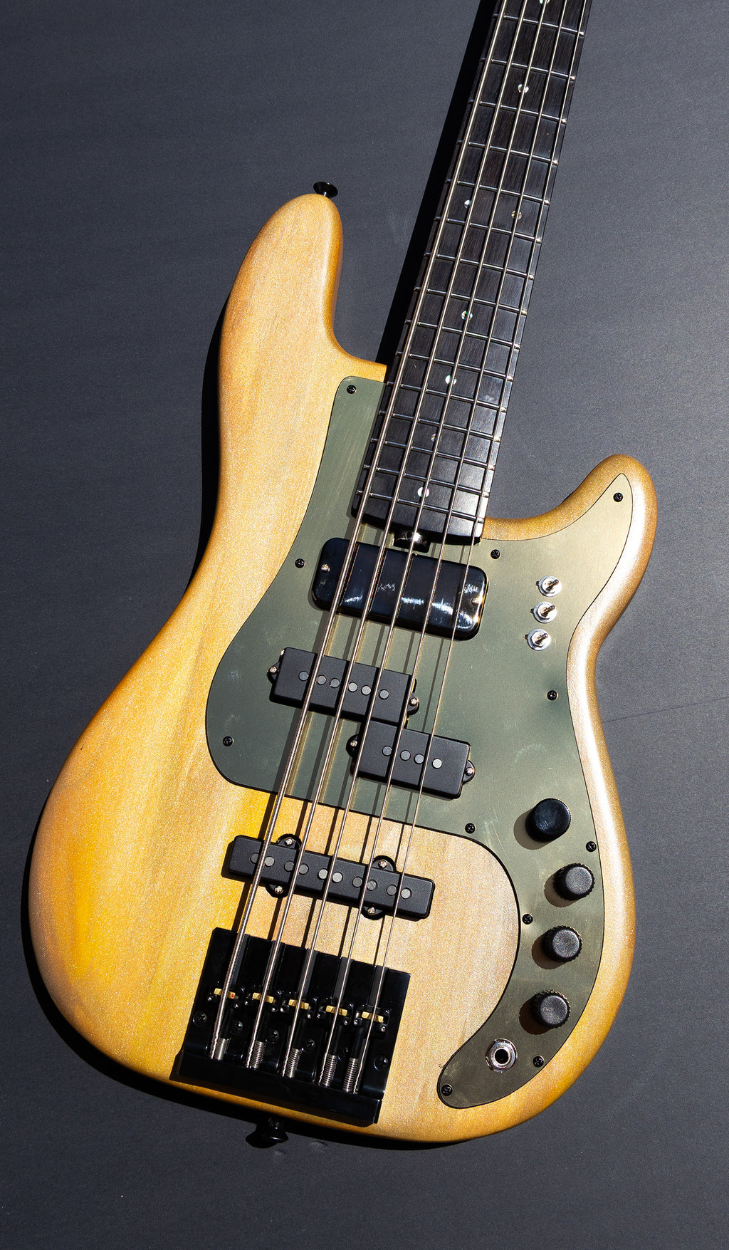 Thunderhorse V - Honey Chrome - McGrath Guitars